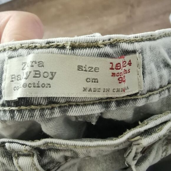 2/$20 Zara Baby boy distressed jeans size 18-24 m - Picture 5 of 5